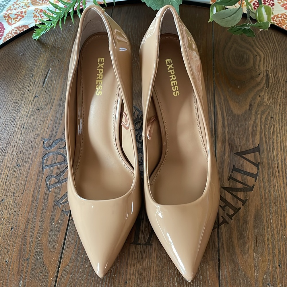Express Pumps - Picture 4 of 4